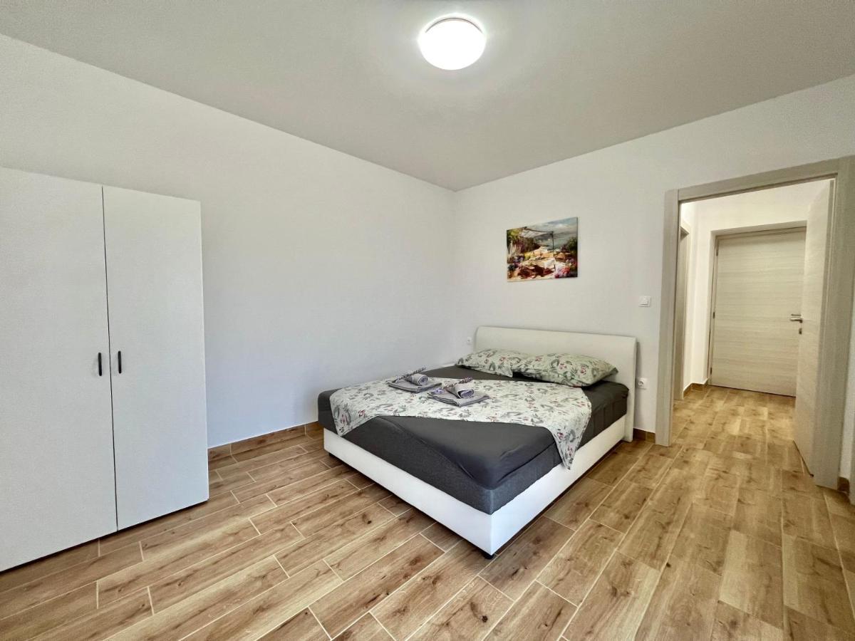 Fantasia Del Mare Apartment And Rooms Dramalj Dış mekan fotoğraf